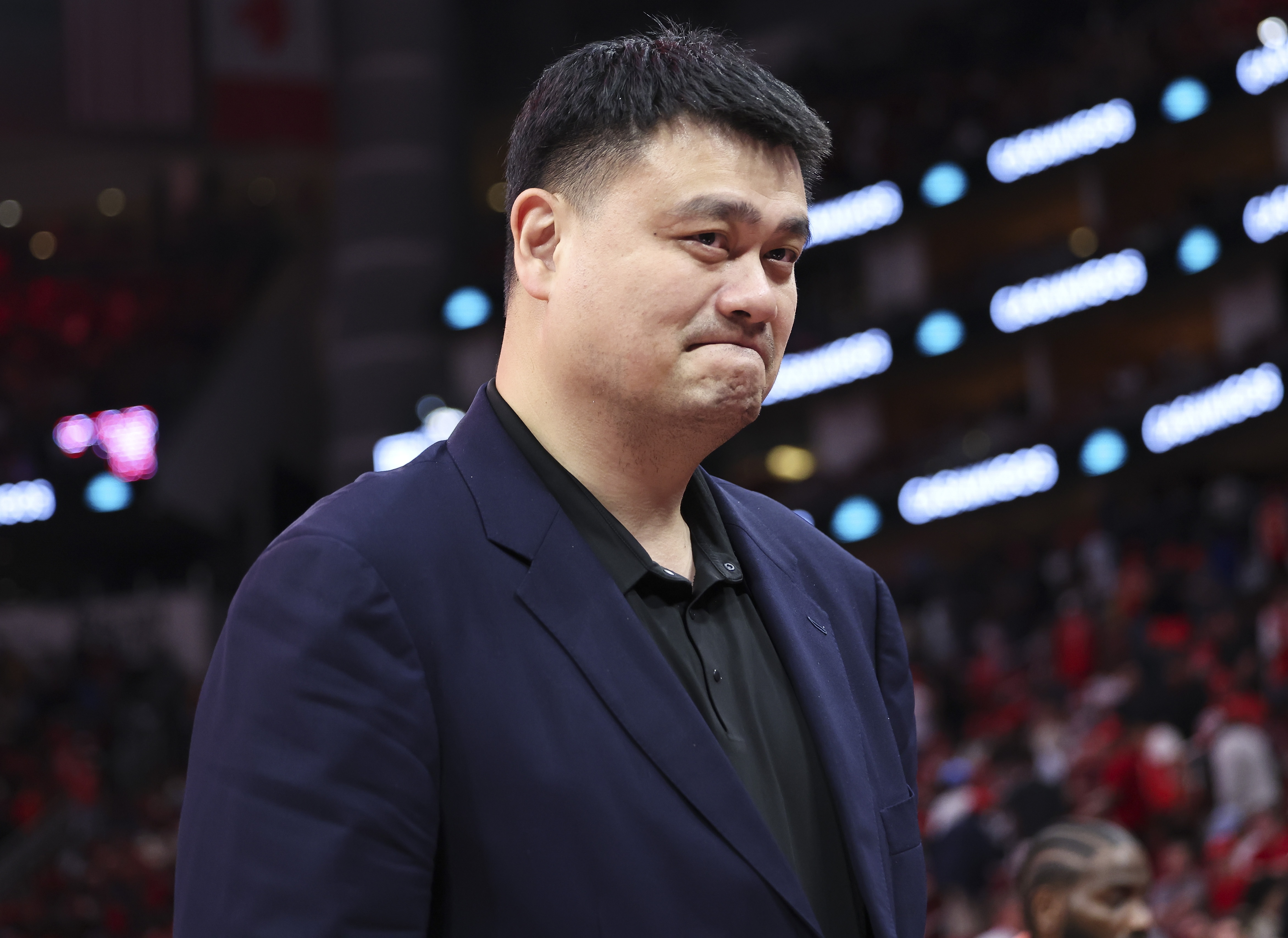 姚明:经历过数月的痛苦时刻&谁都不愿相信 那段时间思维完全变形