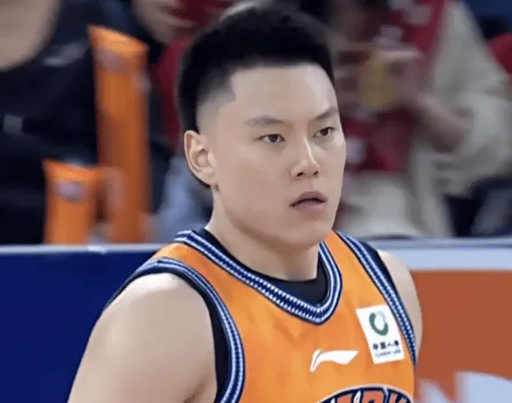 开云体育-差距!上海半场三分18投12中&命中率66.7%,宁波仅为23.5%